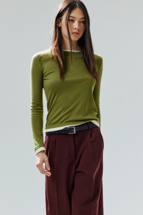 Лонгслив с имитацией второго слоя